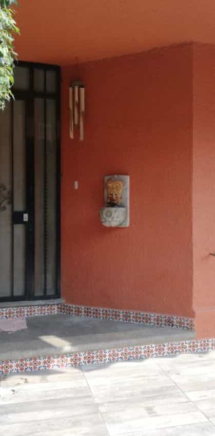 Hus i Cuernavaca, Calle San Cristóbal 12006337