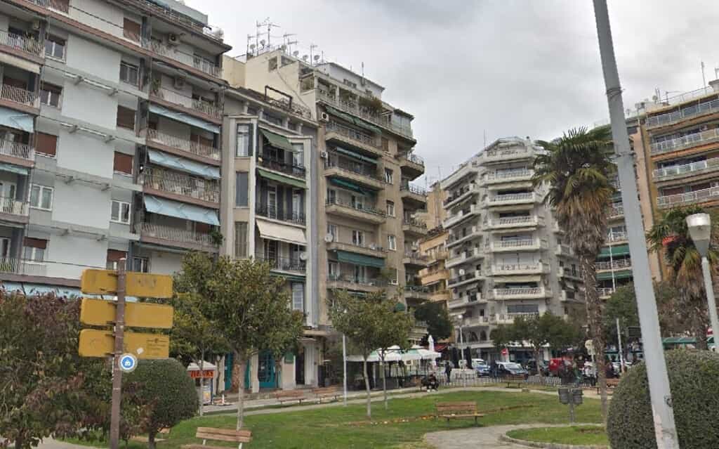 公寓 在 Thessaloniki, Kentriki Makedonia 12006426