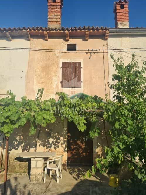 Dom w Muntić, Istria County 12006668