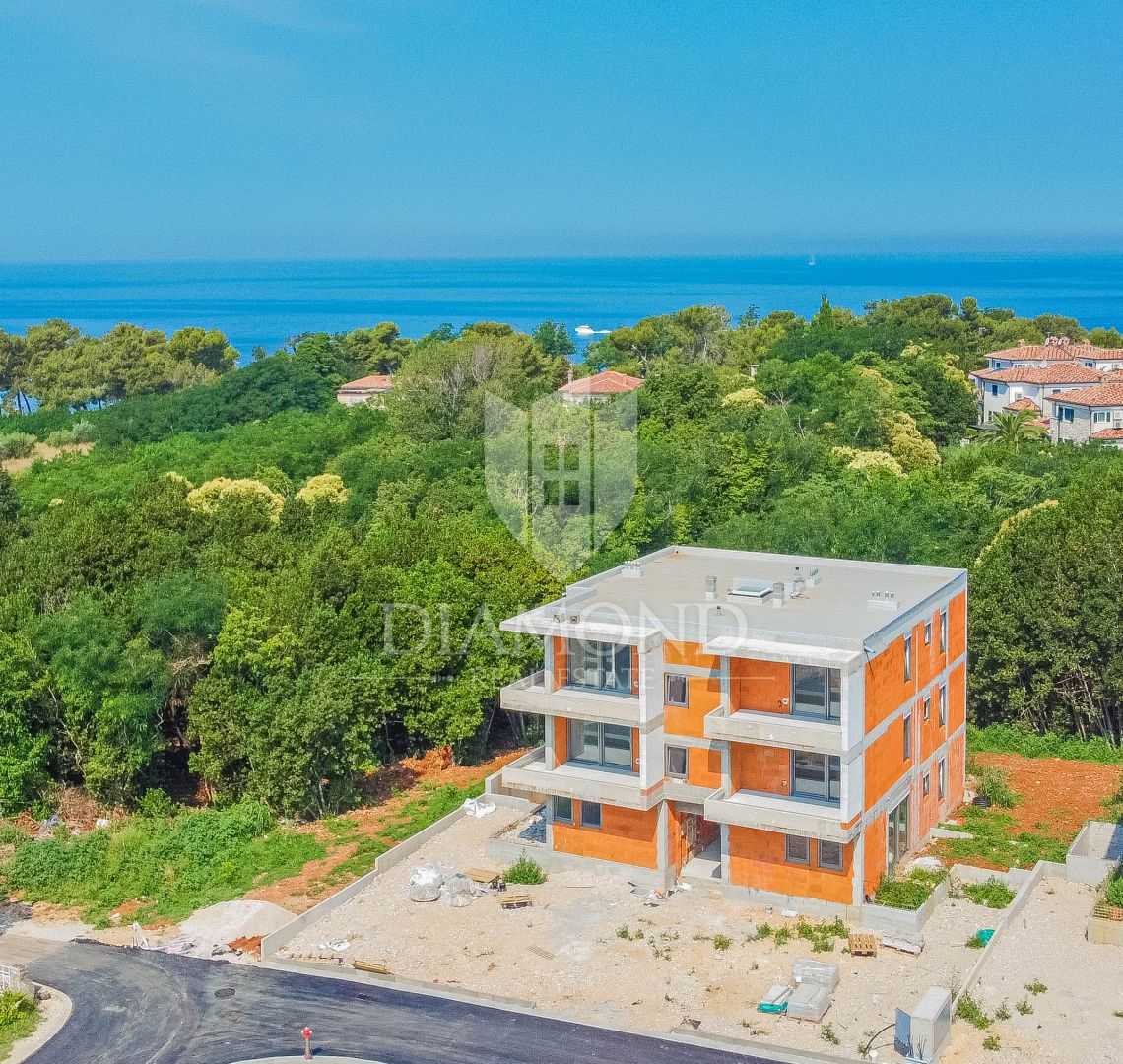 Condominium in Umag, Istria County 12006698