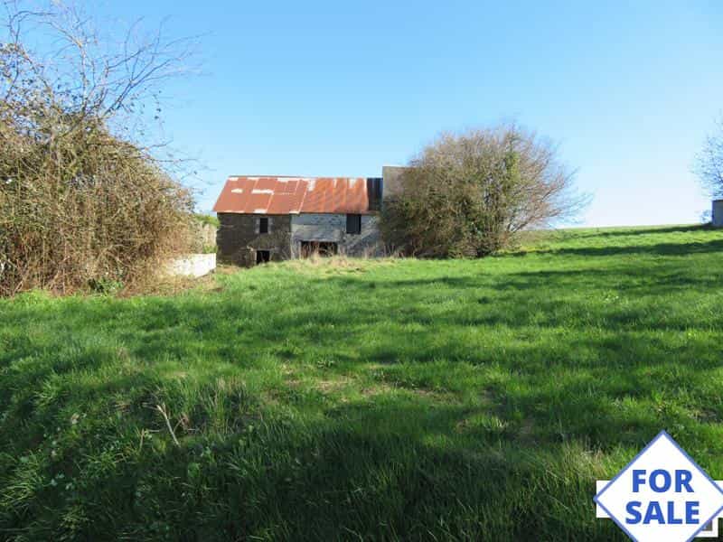 House in Pre-en-Pail, Pays de la Loire 12007366