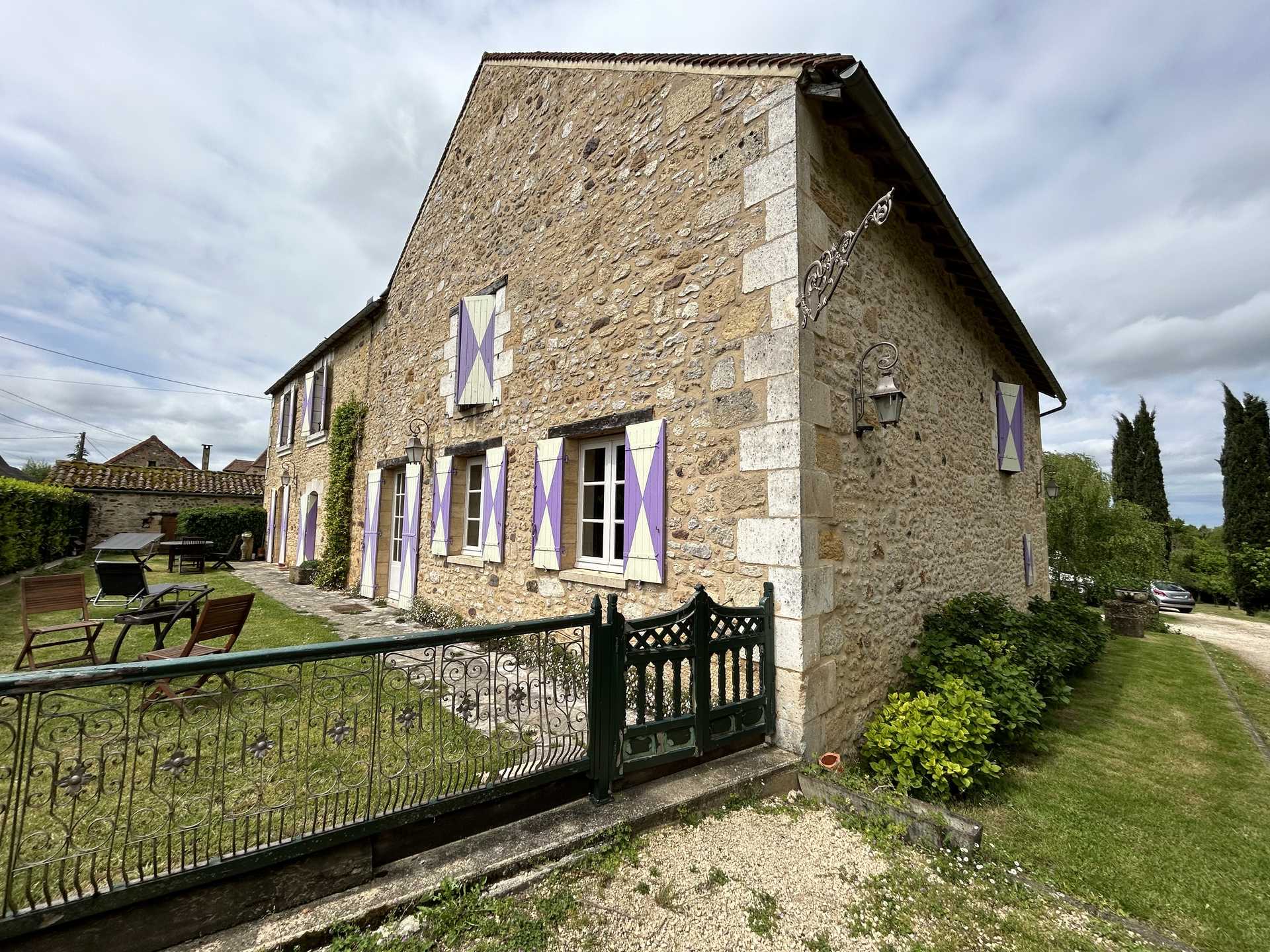 Dom w Saint-Cyprien, Nouvelle-Aquitaine 12007500