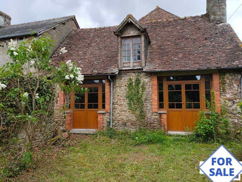 House in Saint-Pierre-des-Nids, Pays de la Loire 12007566
