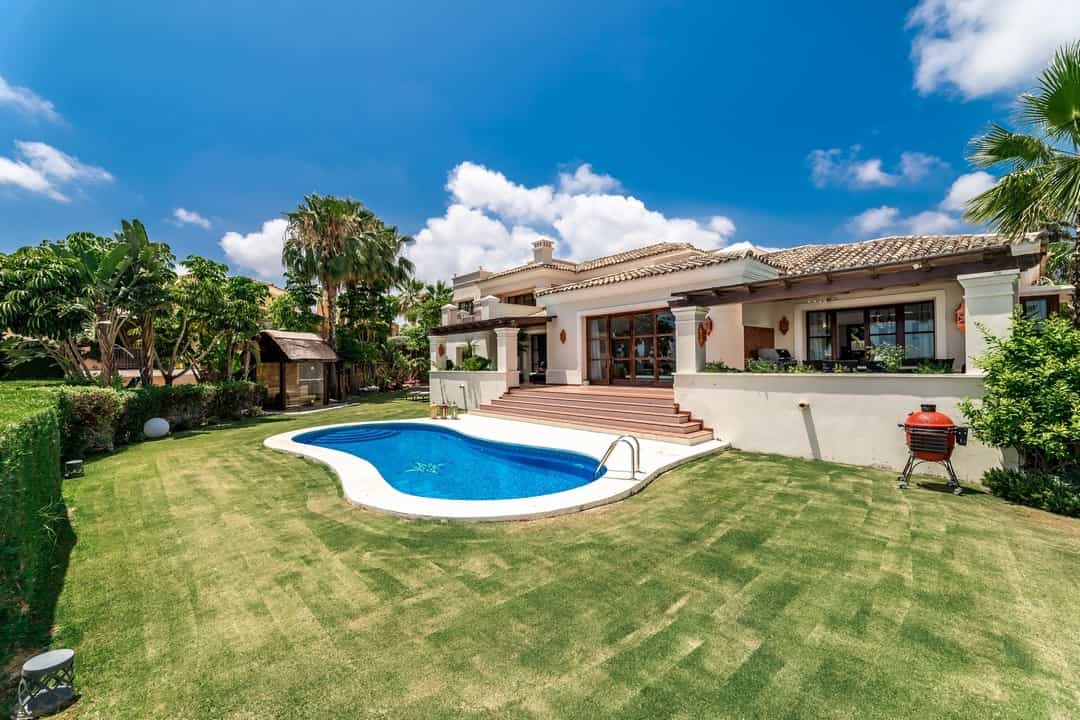 rumah dalam Marbella, Andalusia 12007960