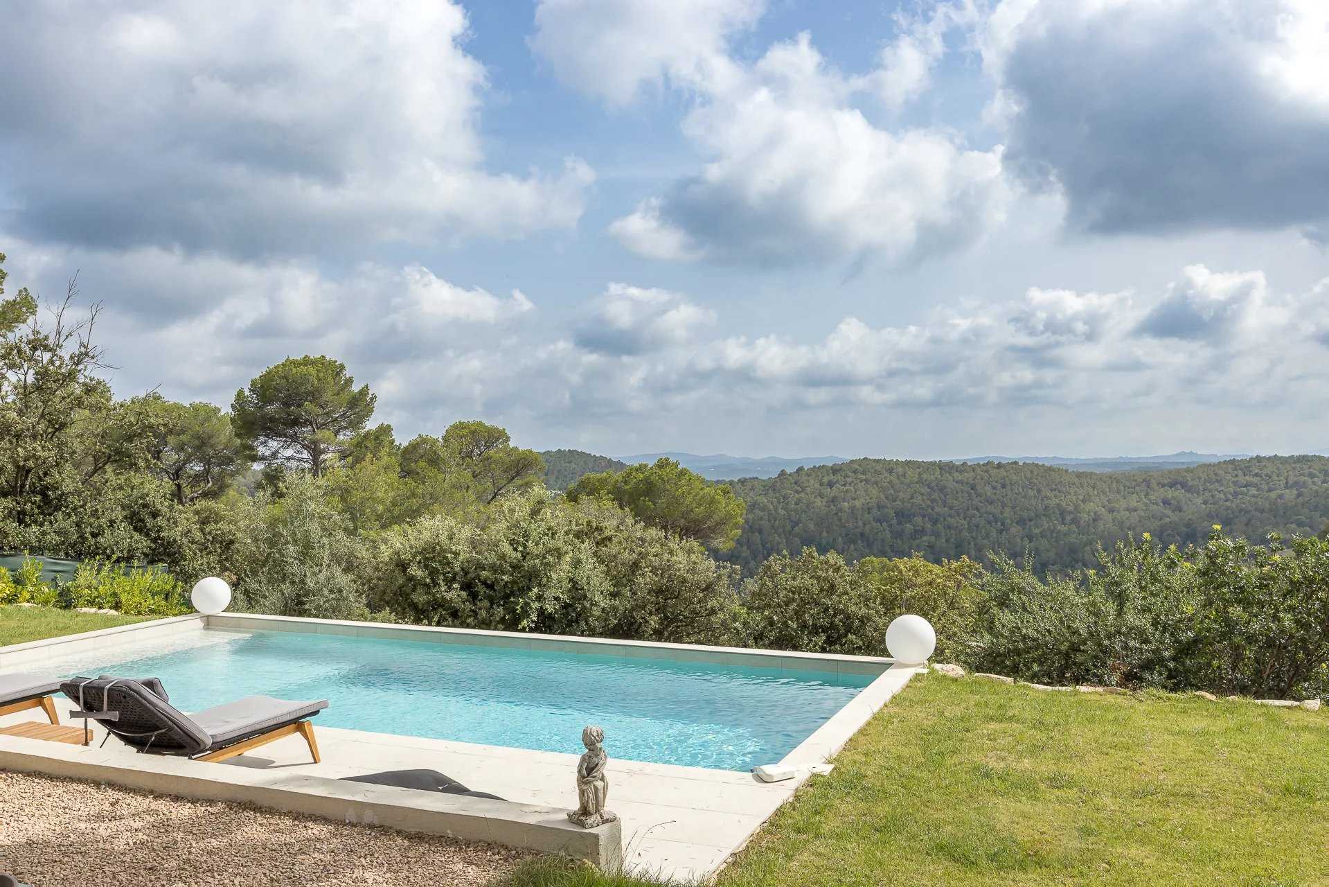 casa en Tourrettes-sur-Loup, Provence-Alpes-Côte d'Azur 12008042