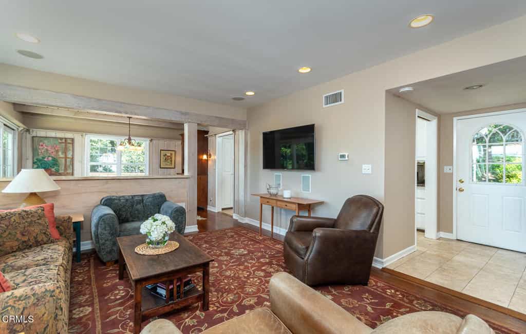 Dom w La Crescenta-Montrose, Kalifornia 12009144
