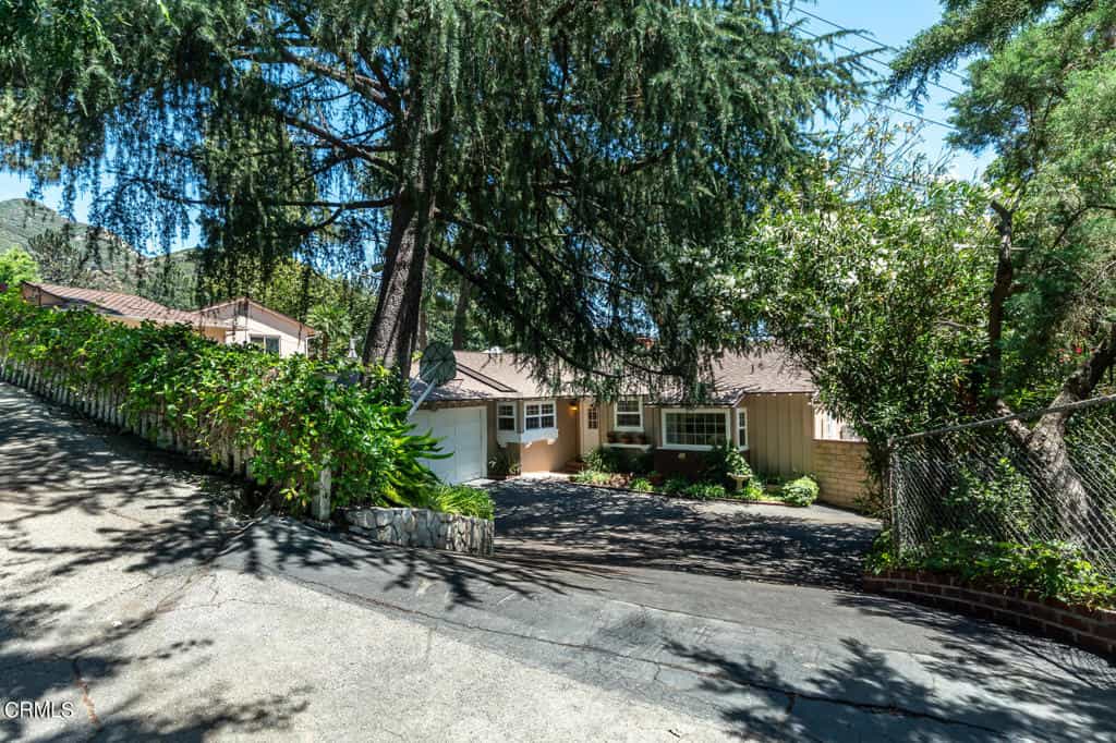 Rumah di La Crescenta-Montrose, Kalifornia 12009144