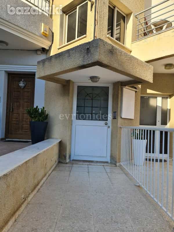 Condominium in Agios Athanasios, Lemesos 12009171