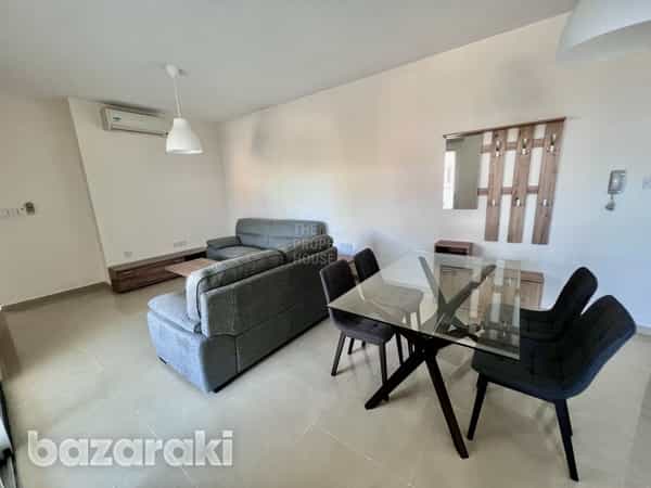 Condominium in Kato Polemidia, Limassol 12009326