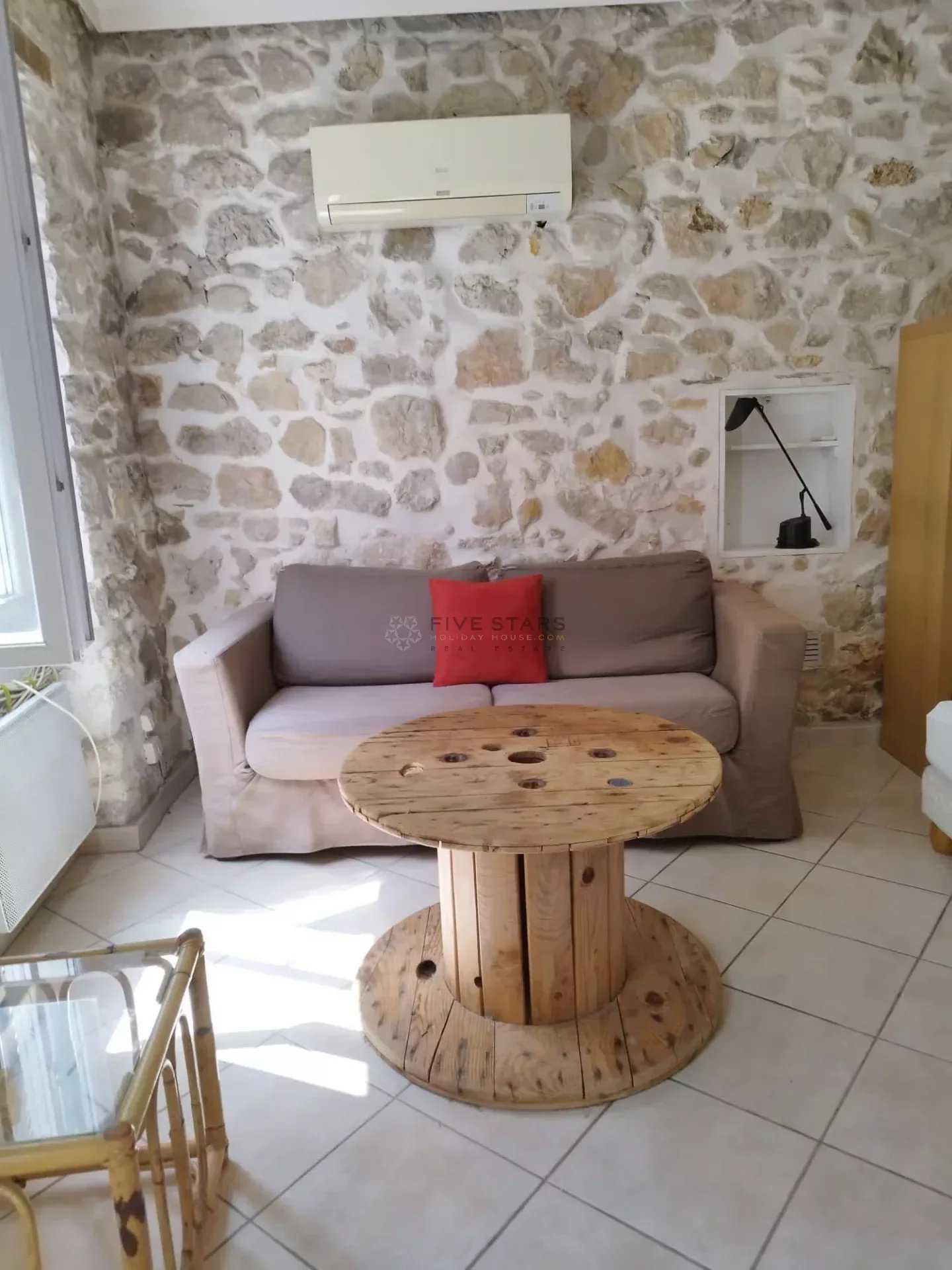 Condomínio no Colomars, Provence-Alpes-Cote d'Azur 12010395