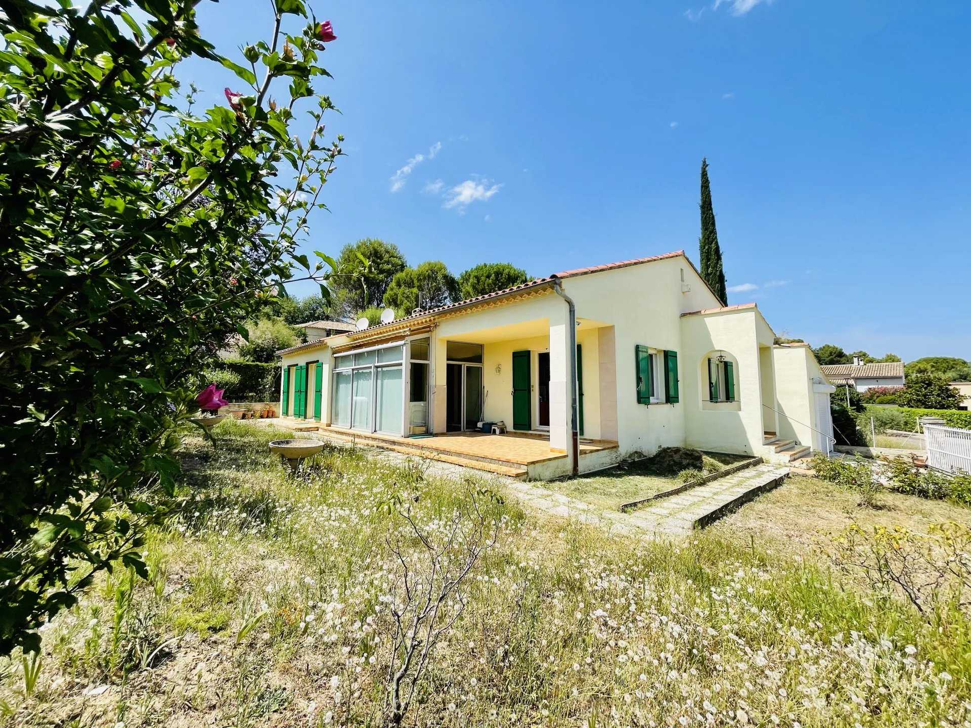 Casa nel Vaison-la-Romaine, Provenza-Alpi-Costa Azzurra 12010402