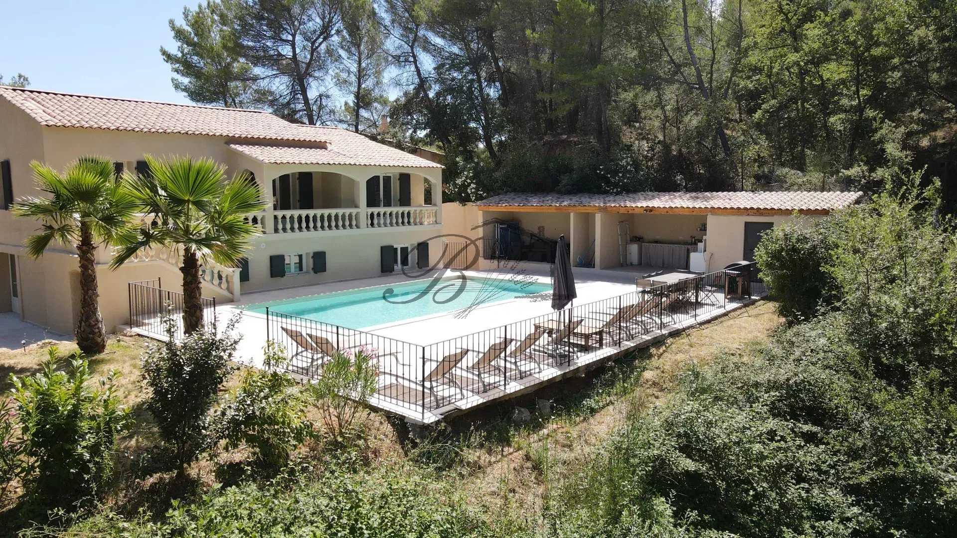 casa en San Martín de la Brasque, Provenza-Alpes-Costa Azul 12010433