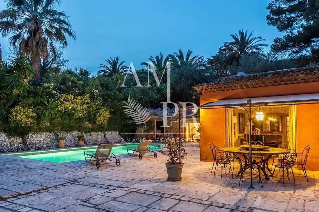 Rumah di Cannes, Provence-Alpes-Cote d'Azur 12010843