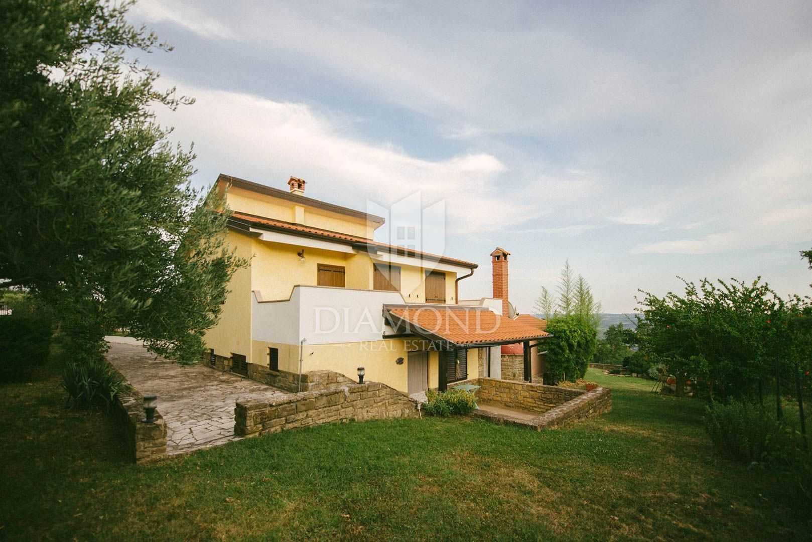 σπίτι σε Grožnjan, Istria County 12010977