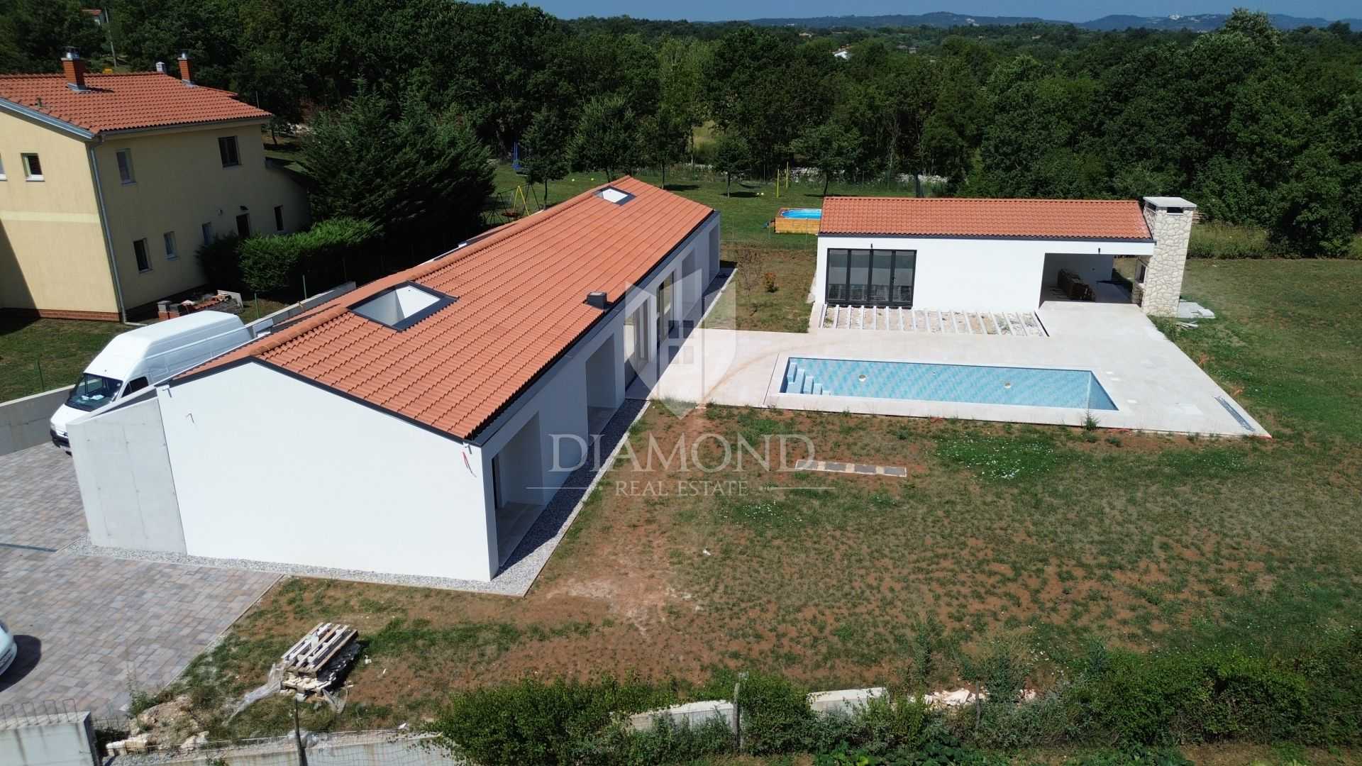 房子 在 Kršan, Istria County 12011016
