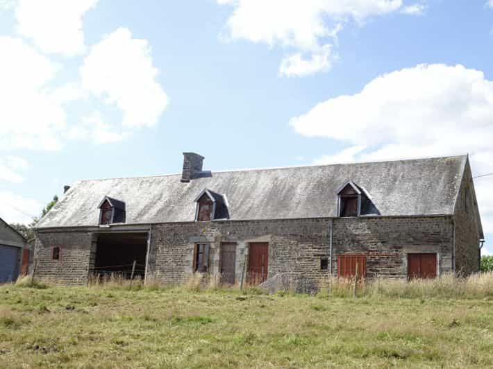 Dom w Le Fresne-Poret, Normandia 12011906
