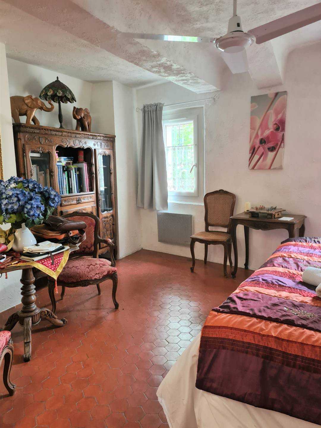 жилой дом в Claviers, Provence-Alpes-Côte d'Azur 12012131