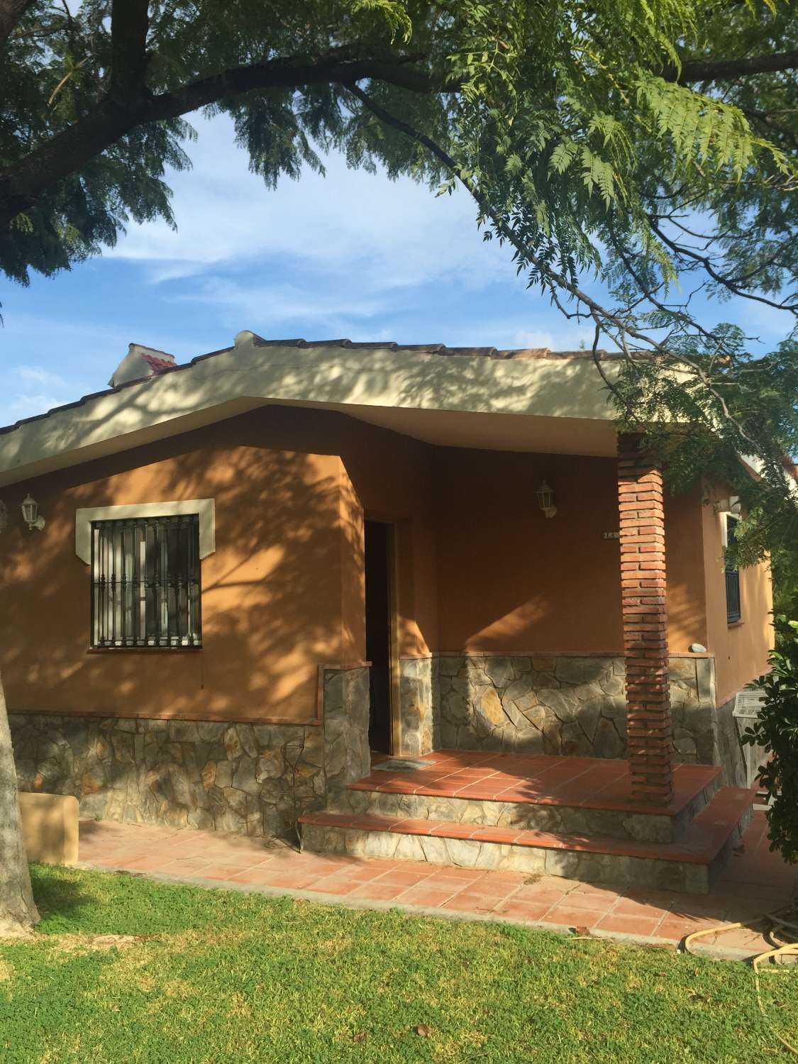 σπίτι σε Alhaurín de la Torre, Andalucía 12012583