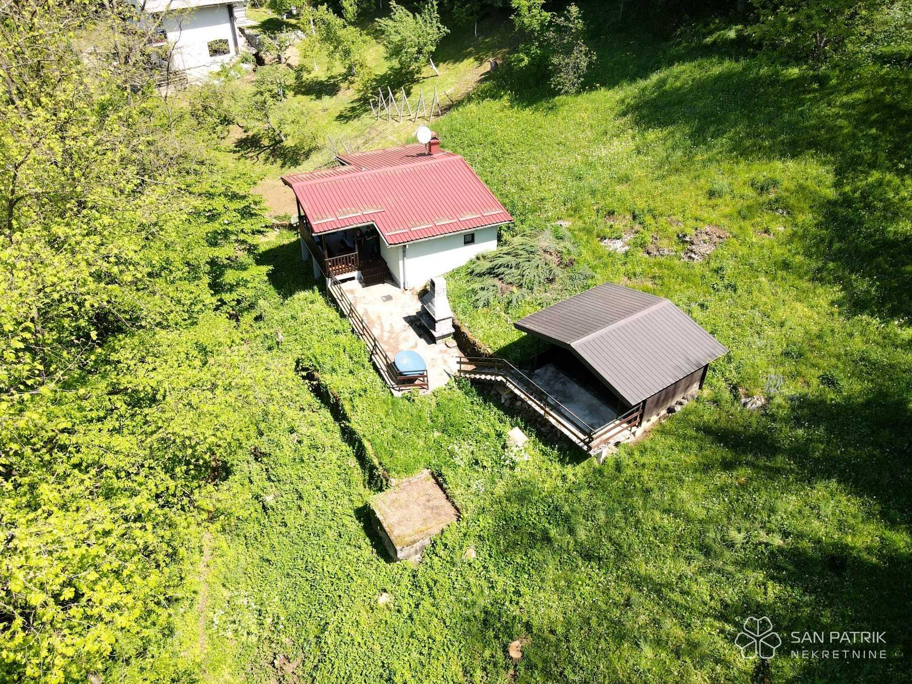 Dom w Mrežnički Novaki, Karlovačka županija 12013066
