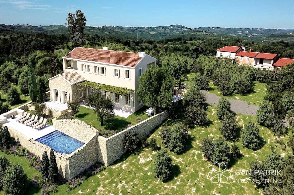 House in Brtonigla, Istarska Zupanija 12013072
