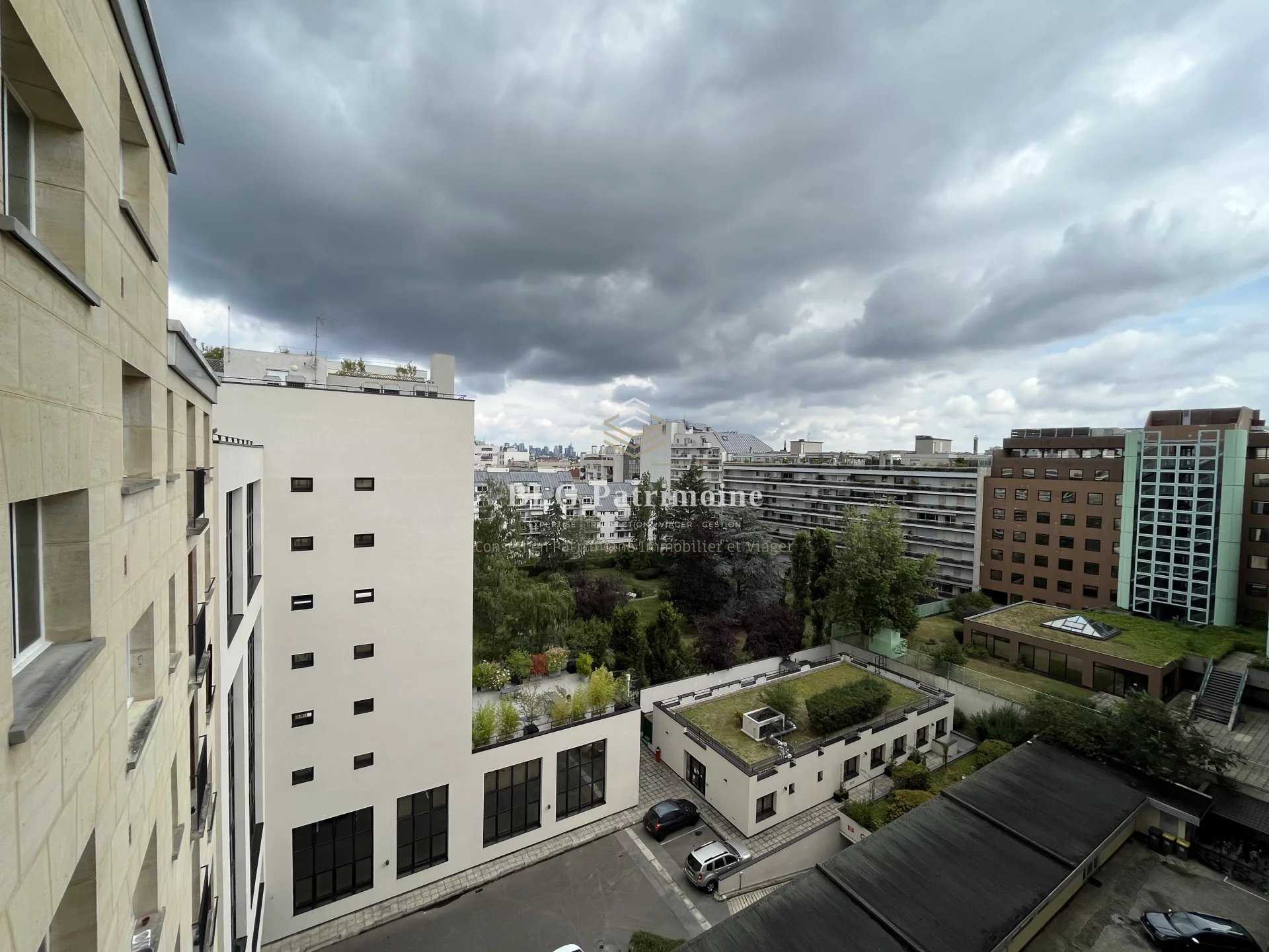 Condominium in Boulogne-Billancourt, Ile-de-France 12013380