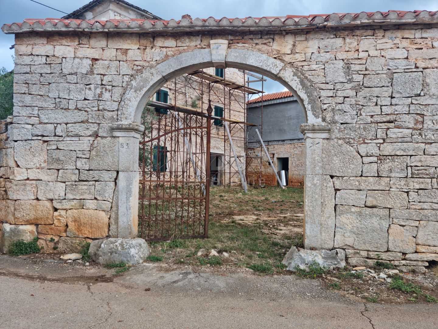House in Jakovici, Istria County 12013684
