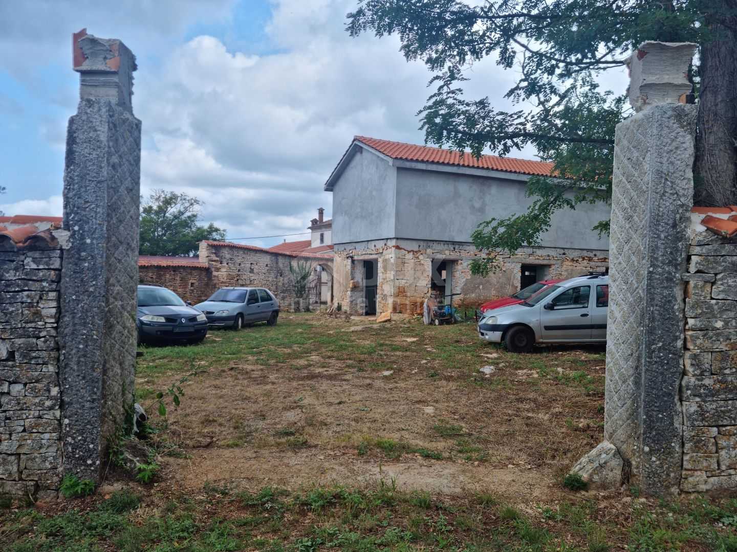 House in Tinjan, Istarska Zupanija 12013684