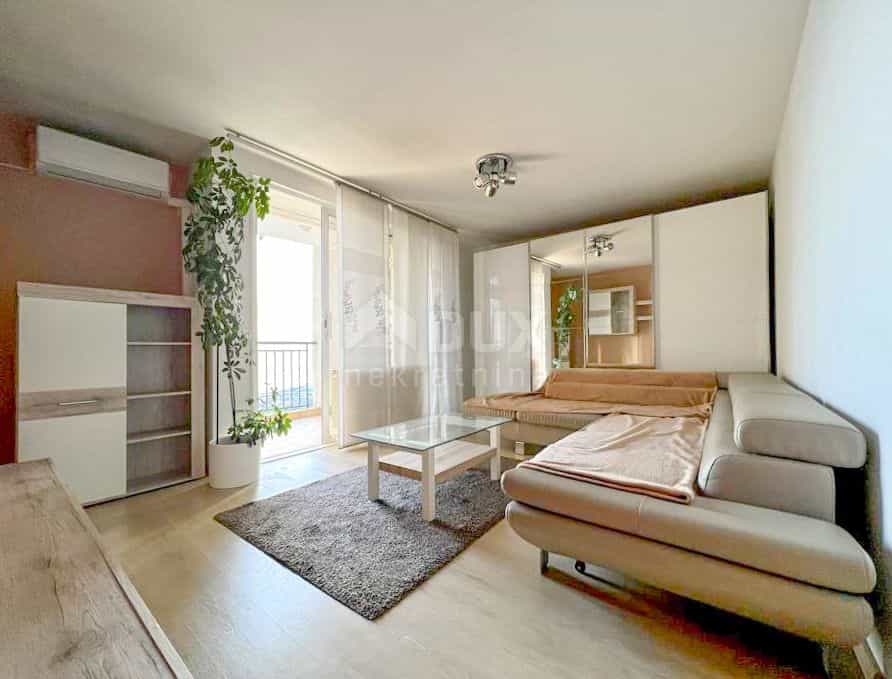 Condominium in Rijeka, Primorsko-Goranska Zupanija 12013709