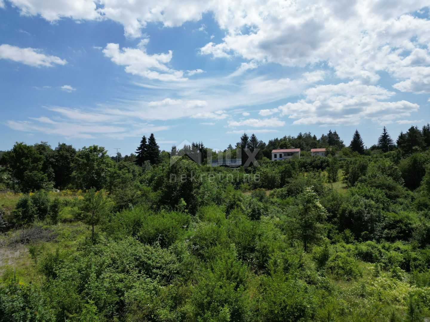土地 在 Klana, Primorsko-Goranska Zupanija 12013722