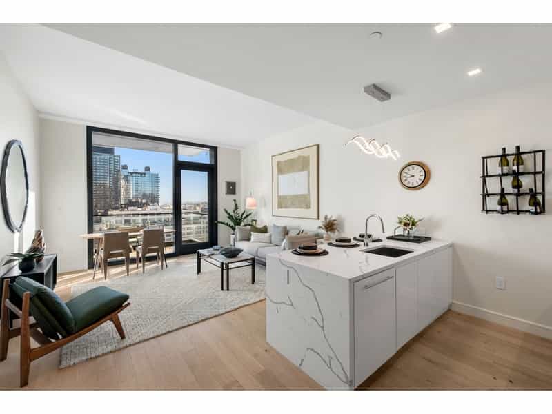 Condominium in Manhattan, New York 12013746