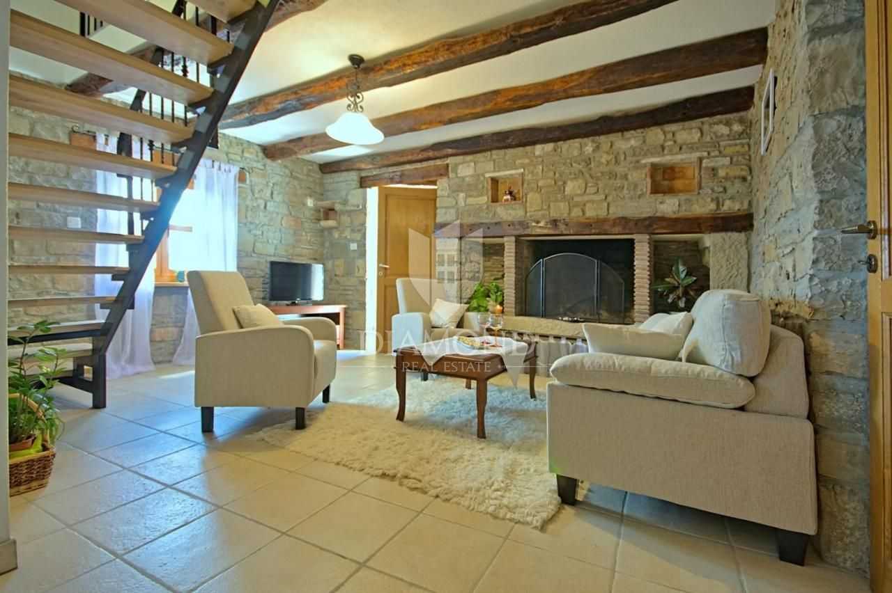 House in Oprtalj, Istria County 12013991