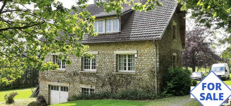 Dom w Saint-Loyer-des-Champs, Normandia 12014188