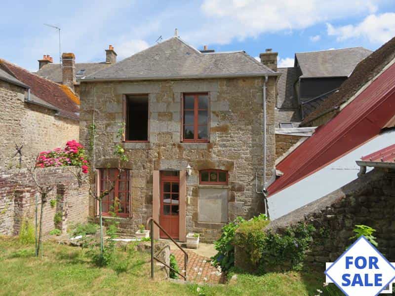 Casa nel Saint-Hilaire-du-Harcouet, Normandia 12014190