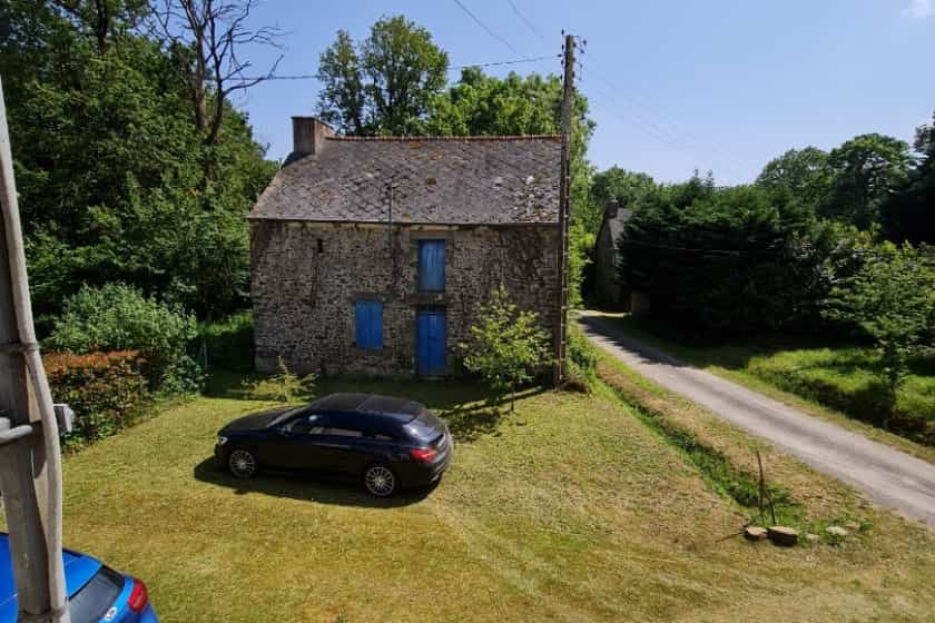 House in Loyat, Bretagne 12014204