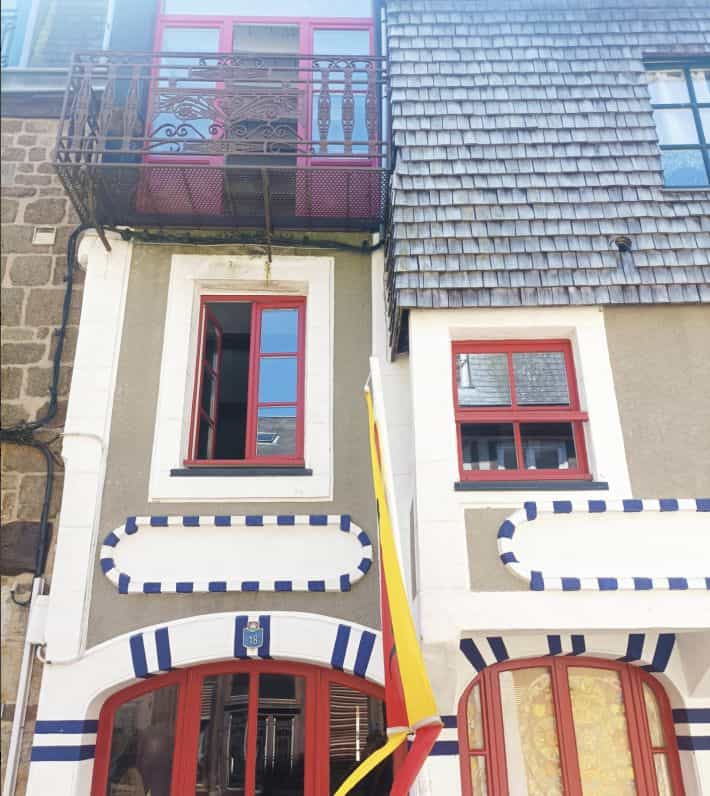 Huis in Domfront, Normandië 12014209