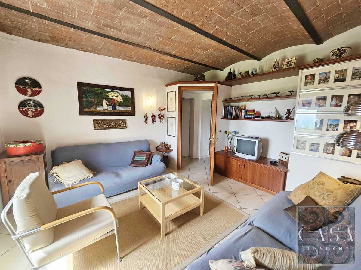 Condominium in San Gimignano, Toscane 12014219