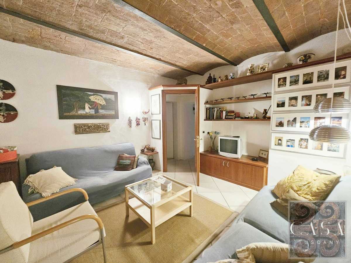 Osakehuoneisto sisään San Gimignano, Tuscany 12014219