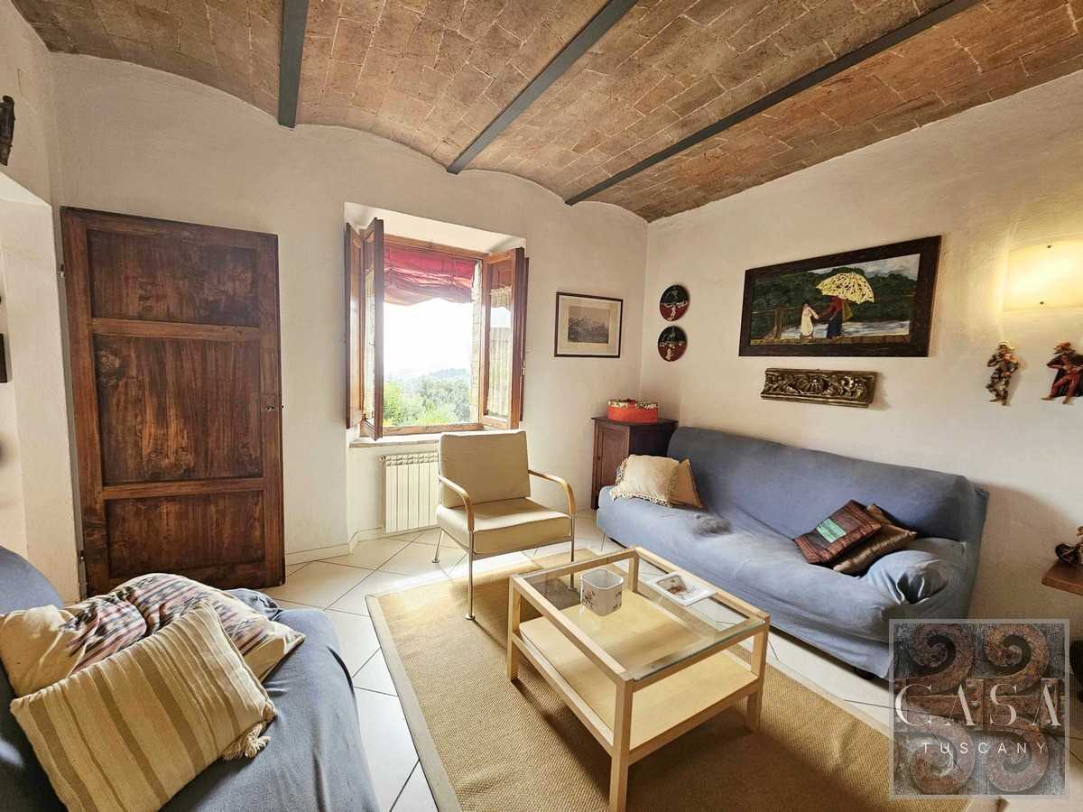 عمارات في San Gimignano, Tuscany 12014219