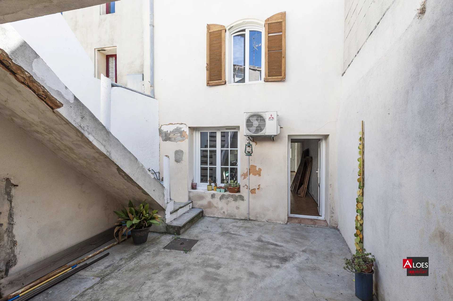 房子 在 Aigues-Mortes, Gard 12015354