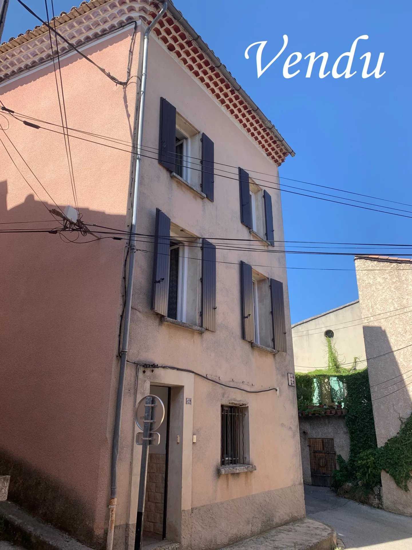 casa no Sainte-Anastasie-sur-Issole, Provença-Alpes-Costa Azul 12015371