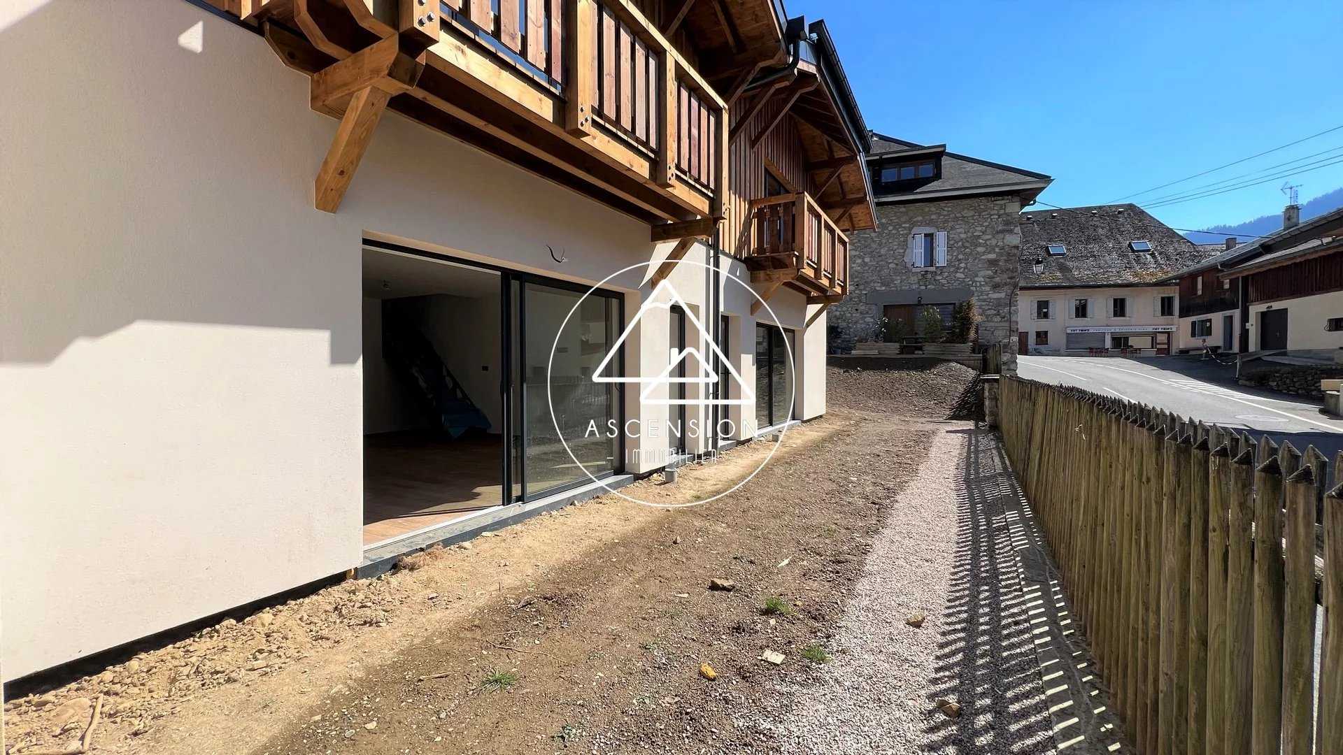 मकान में Le Biot, Haute-Savoie 12015408