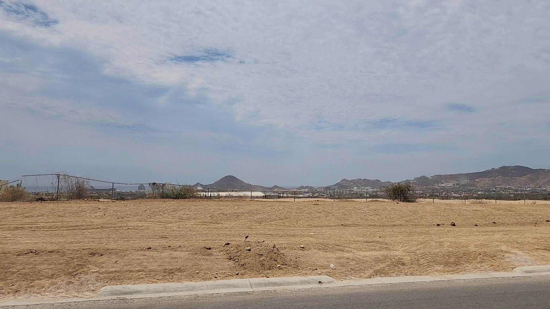 Tanah dalam Cabo San Lucas, Boulevard Paseo de la Marina 12015536