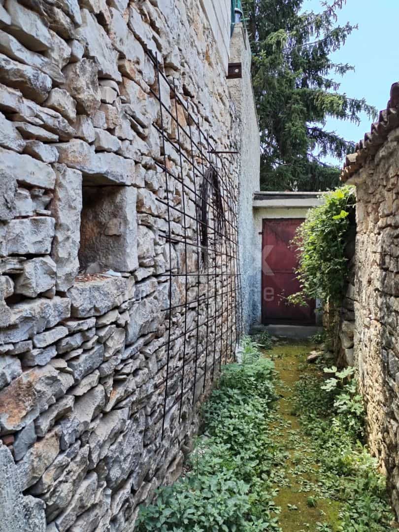 Hus i Vodnjan, Istria County 12015740