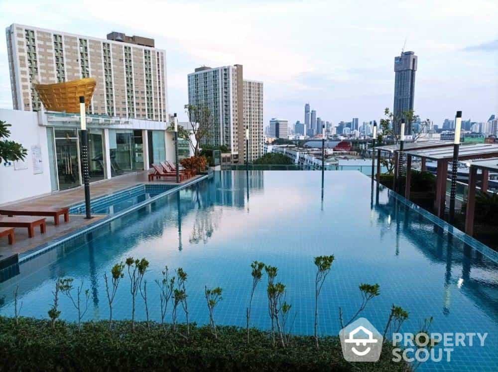 Condominium in Ban Na Song, Krung Thep Maha Nakhon 12016821