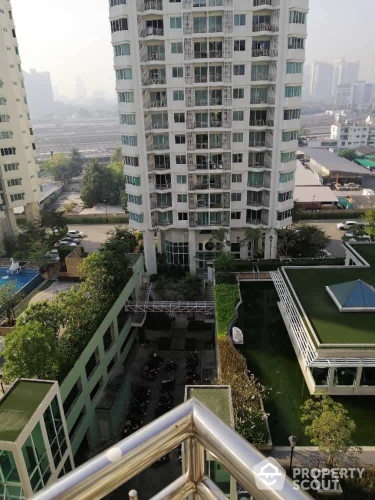 Condominium in , Krung Thep Maha Nakhon 12016825