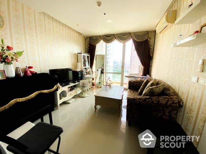 Condominium in Ban Na Song, Krung Thep Maha Nakhon 12016838
