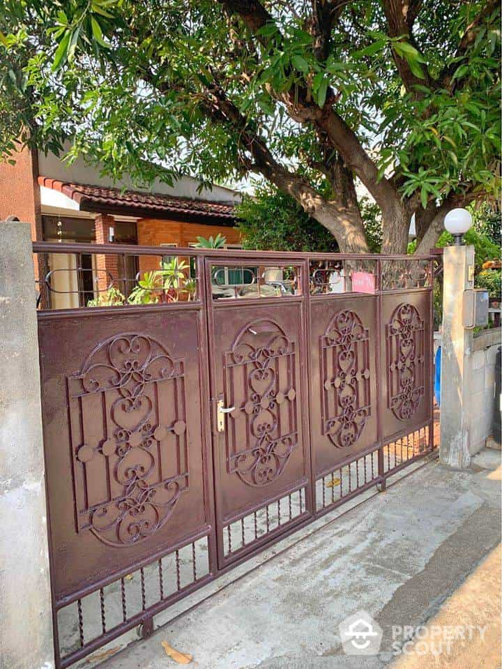 Haus im Huai Khwang, Krung Thep Maha Nakhon 12017132
