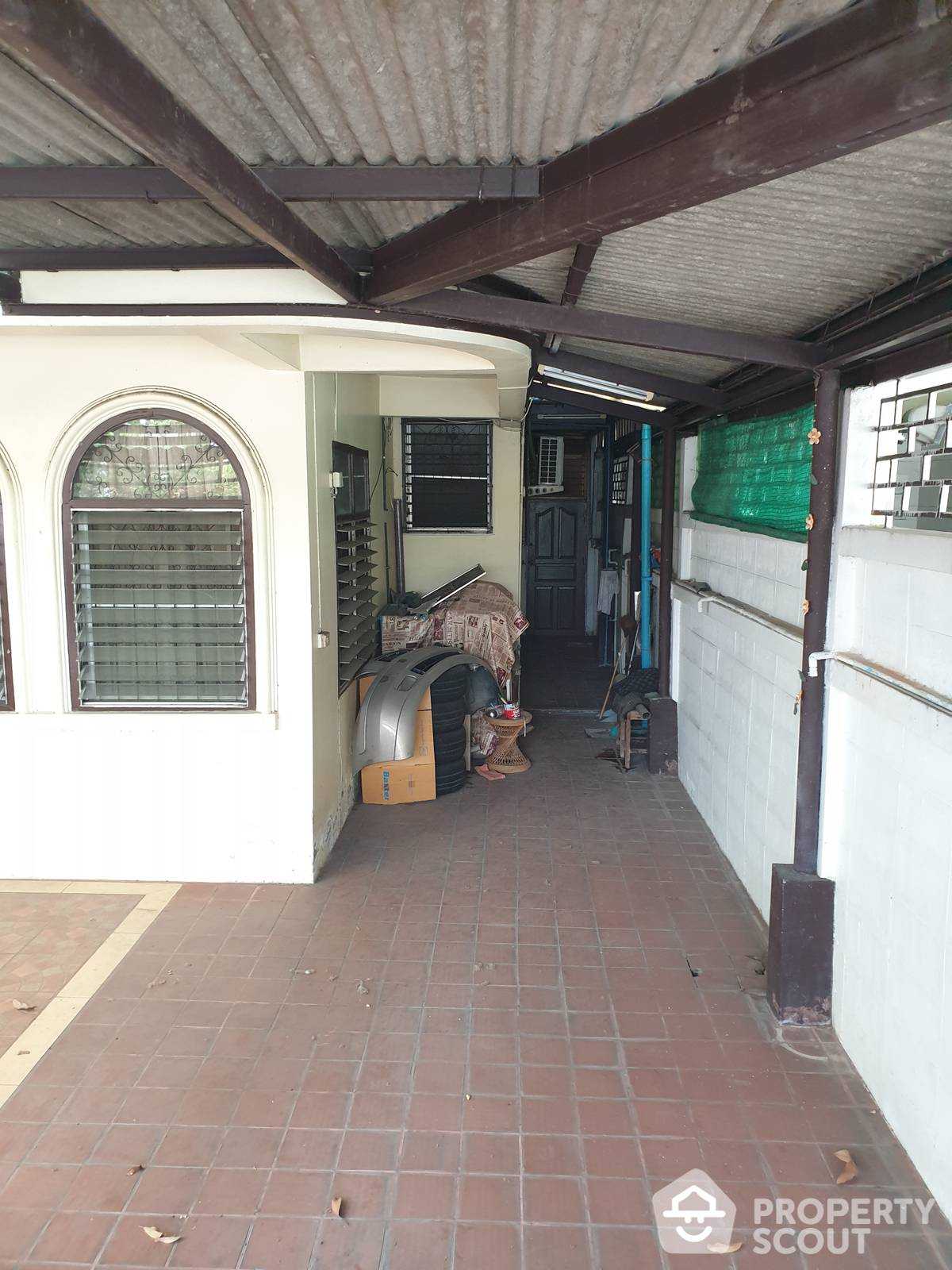 σπίτι σε Huai Khwang, Krung Thep Maha Nakhon 12018297