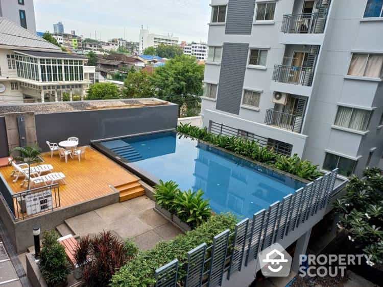 Condominium in Bangkok, Krung Thep Maha Nakhon 12019062