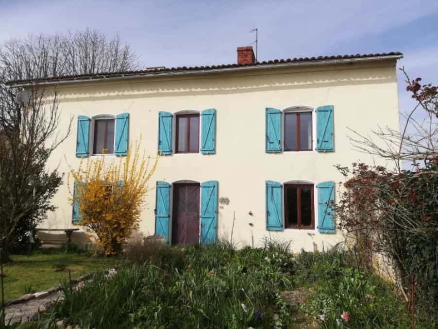 rumah dalam Ruffec, Nouvelle-Aquitaine 12020224